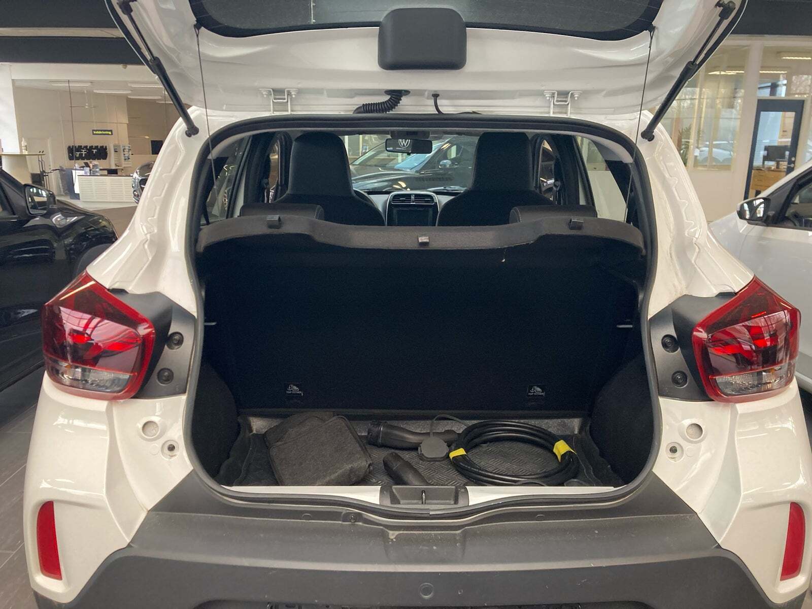 Hvid Dacia Spring fra 2023