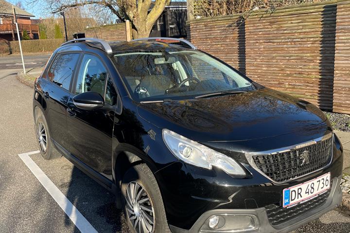 Sort Peugeot 2008 fra 2016