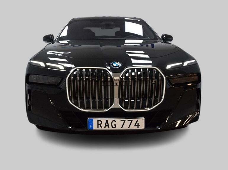 Sort BMW i7 fra 2023