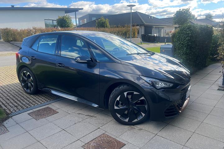Grå Cupra Born fra 2023