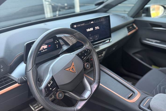 Grå Cupra Born fra 2023