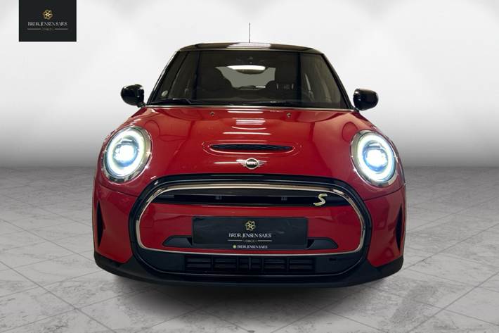 Rød Mini Cooper fra 2021