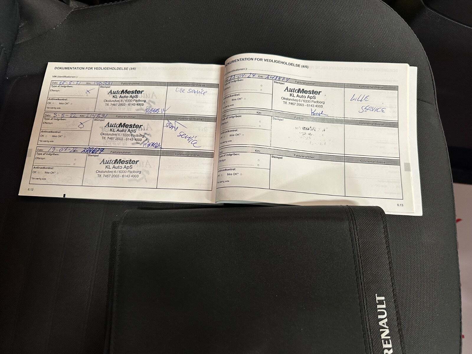 Grå Renault Grand Scenic III fra 2014