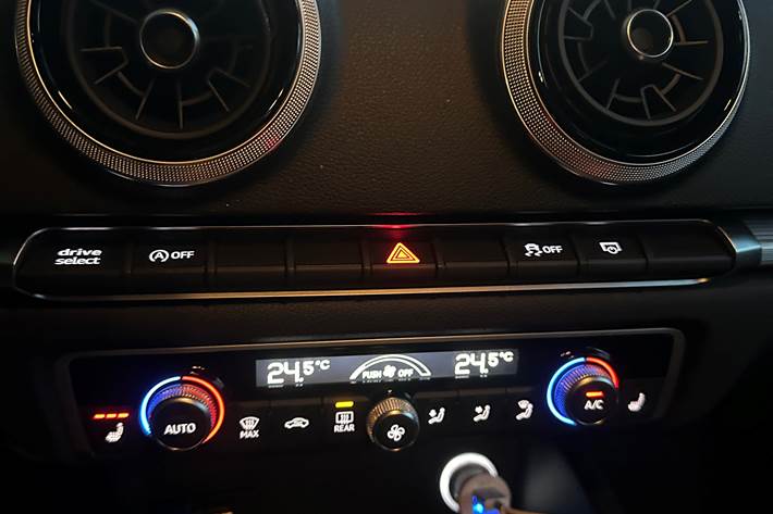 Hvid Audi A3 Sportback fra 2017