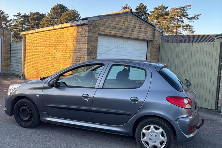 undefined Peugeot 206+ fra 2010