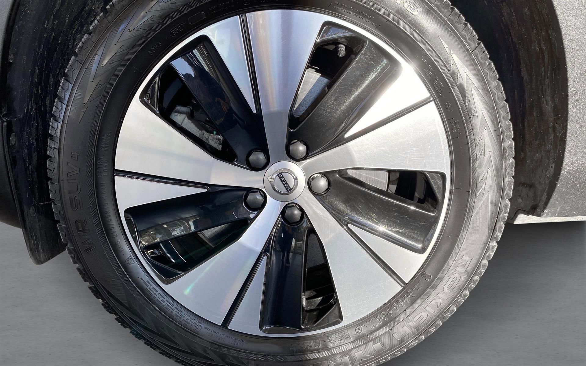 Sølv Volvo XC40 fra 2021