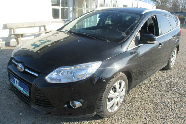Sort Ford Focus fra 2011 set udefra