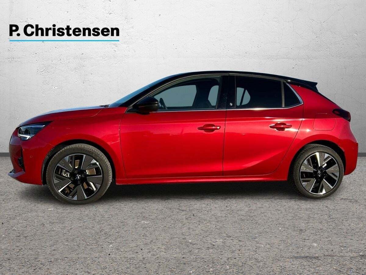 Rød Opel Corsa-e fra 2023