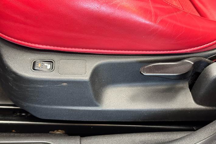 Grå Alfa Romeo Giulietta fra 2011