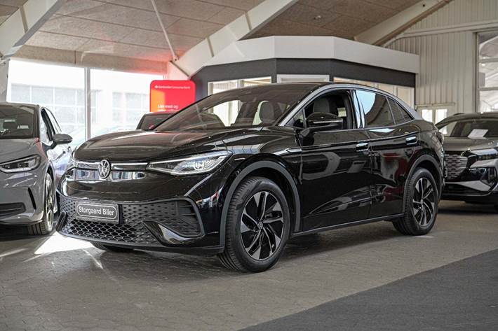 Sort VW ID.5 fra 2023 set udefra