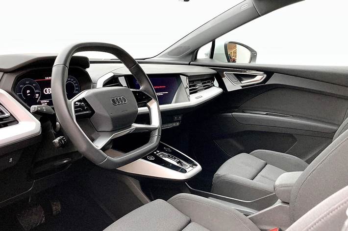 Hvid Audi Q4 fra 2023