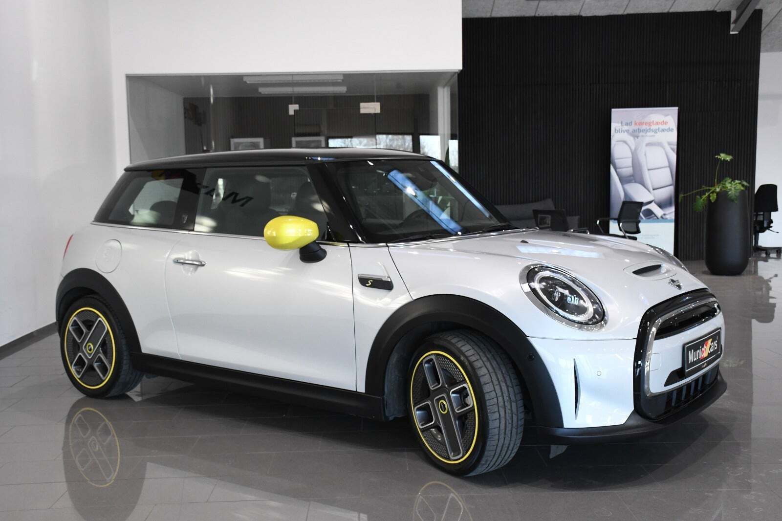 Mini Cooper SE Yours Trim