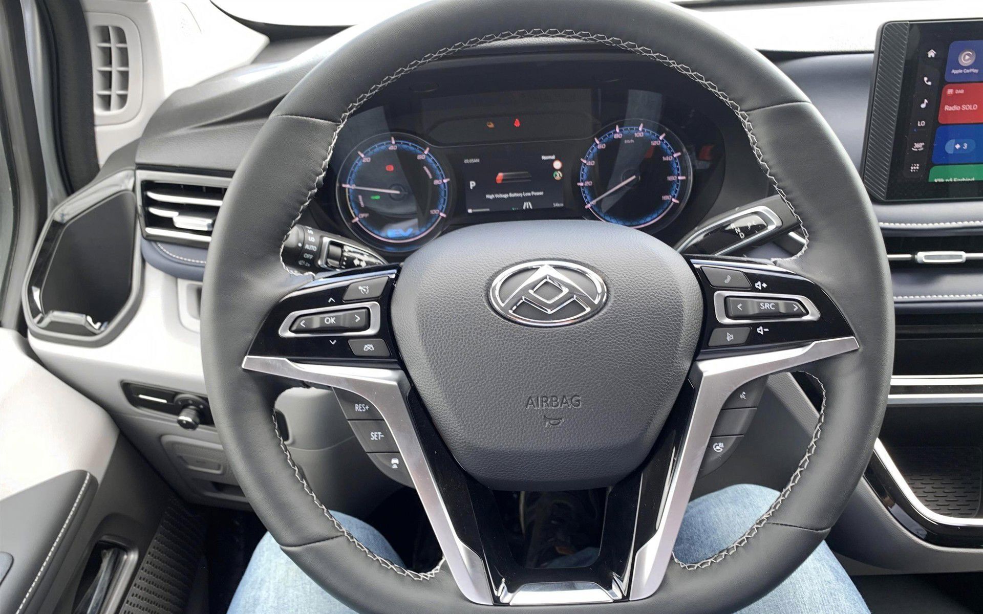 Grå Maxus e-Deliver 7 fra 2024