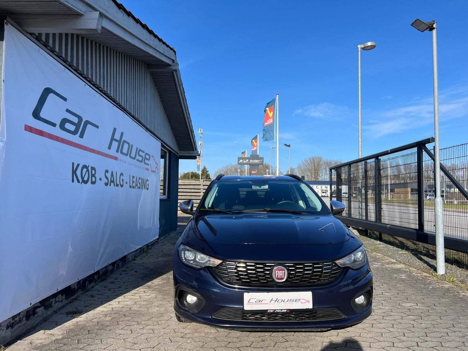 Blå Fiat Tipo fra 2017