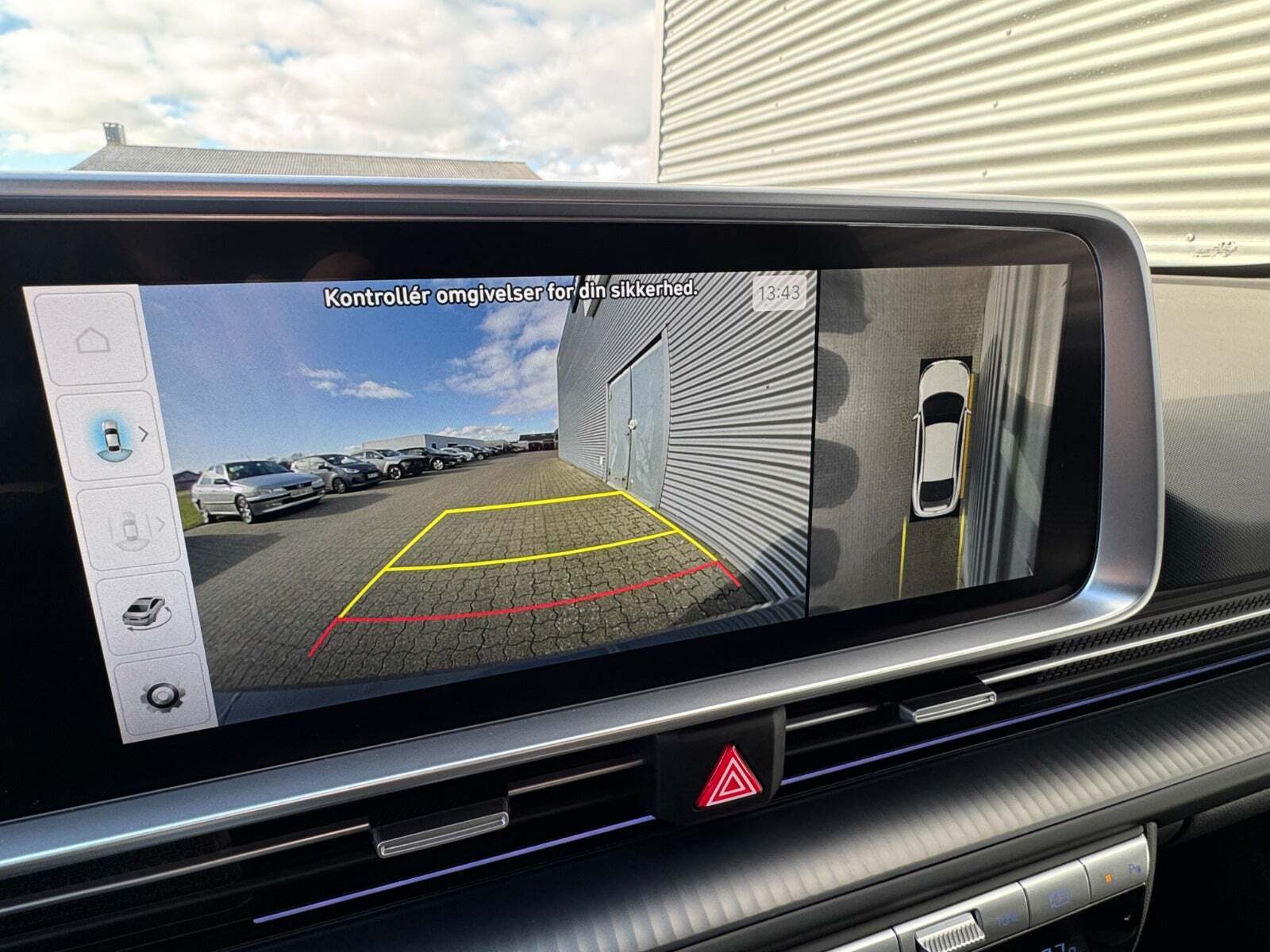 Blå Hyundai Ioniq 6 fra 2025 set indefra