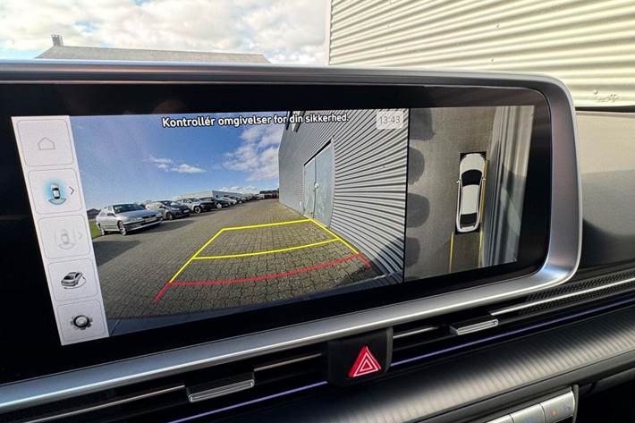 Blå Hyundai Ioniq 6 fra 2025 set indefra