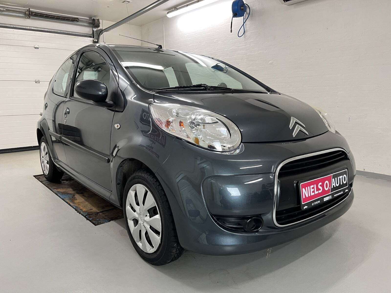 Grå Citroën C1 fra 2009