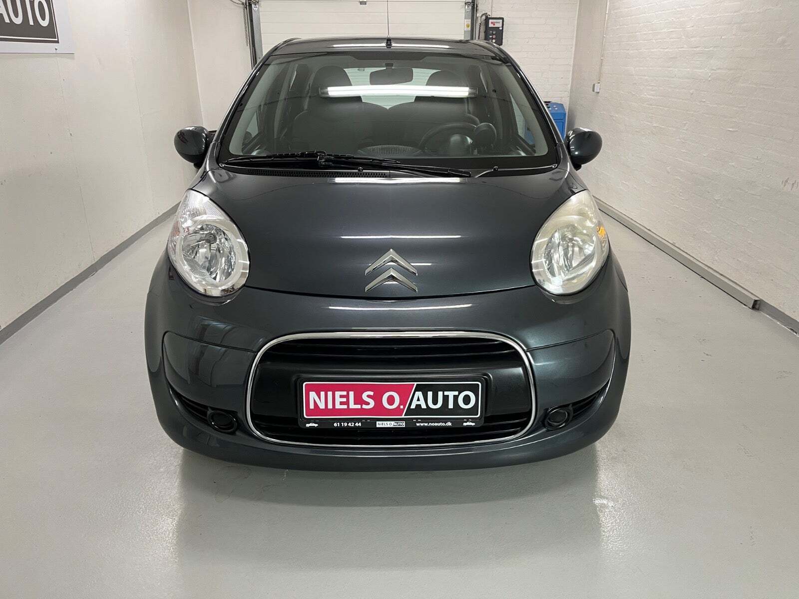 Grå Citroën C1 fra 2009