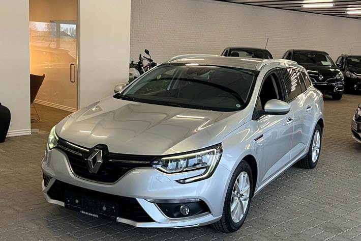 Sølv Renault Megane IV fra 2016