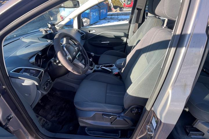 Brun Ford Grand C-Max fra 2013