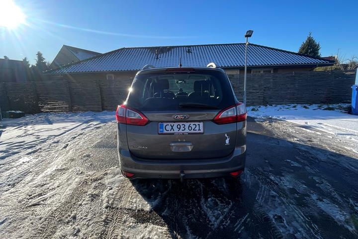 Brun Ford Grand C-Max fra 2013
