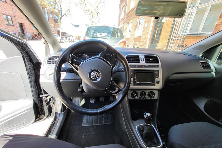Sort VW Polo fra 2016