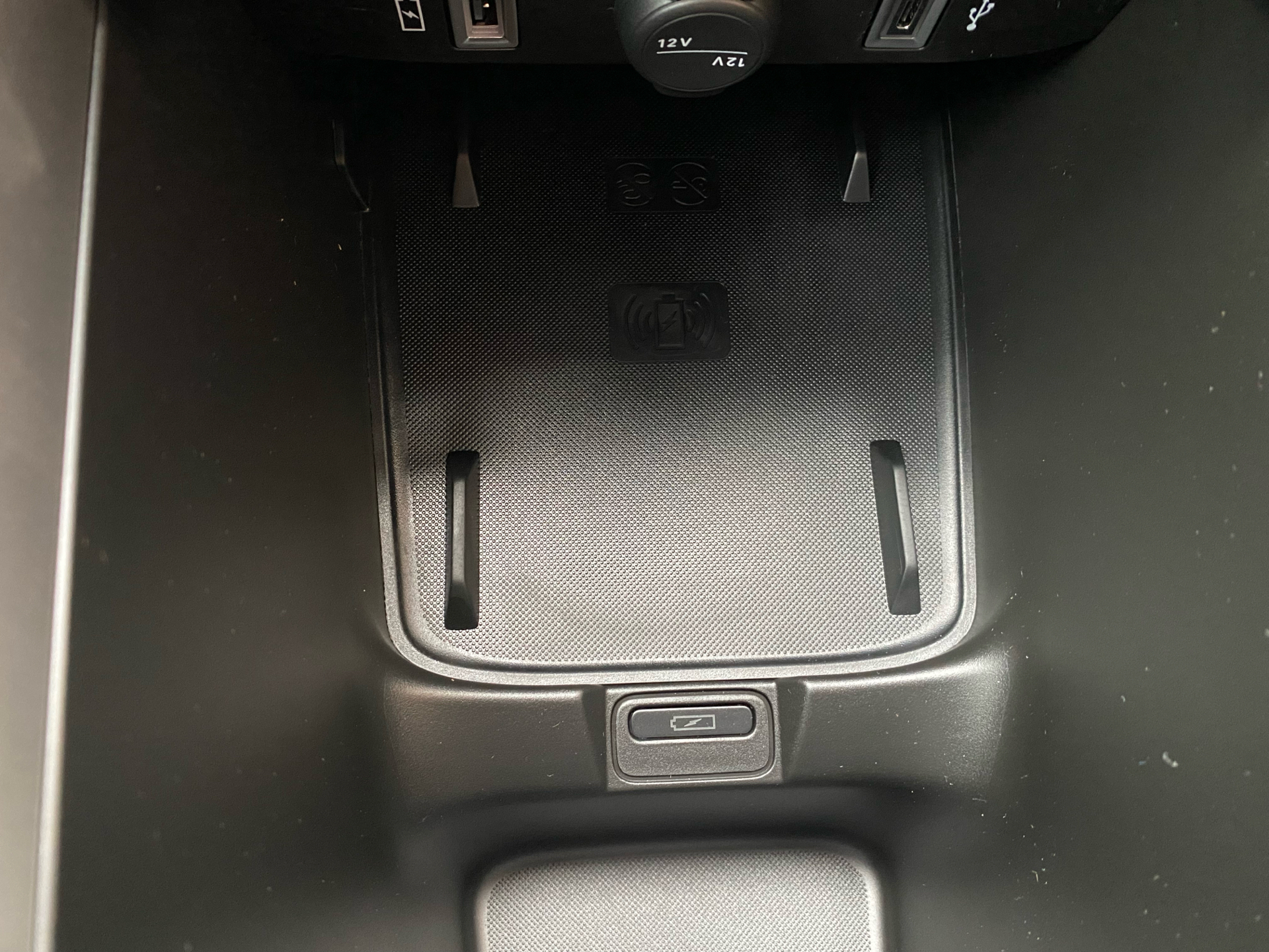 Grå Jeep Avenger fra 2025