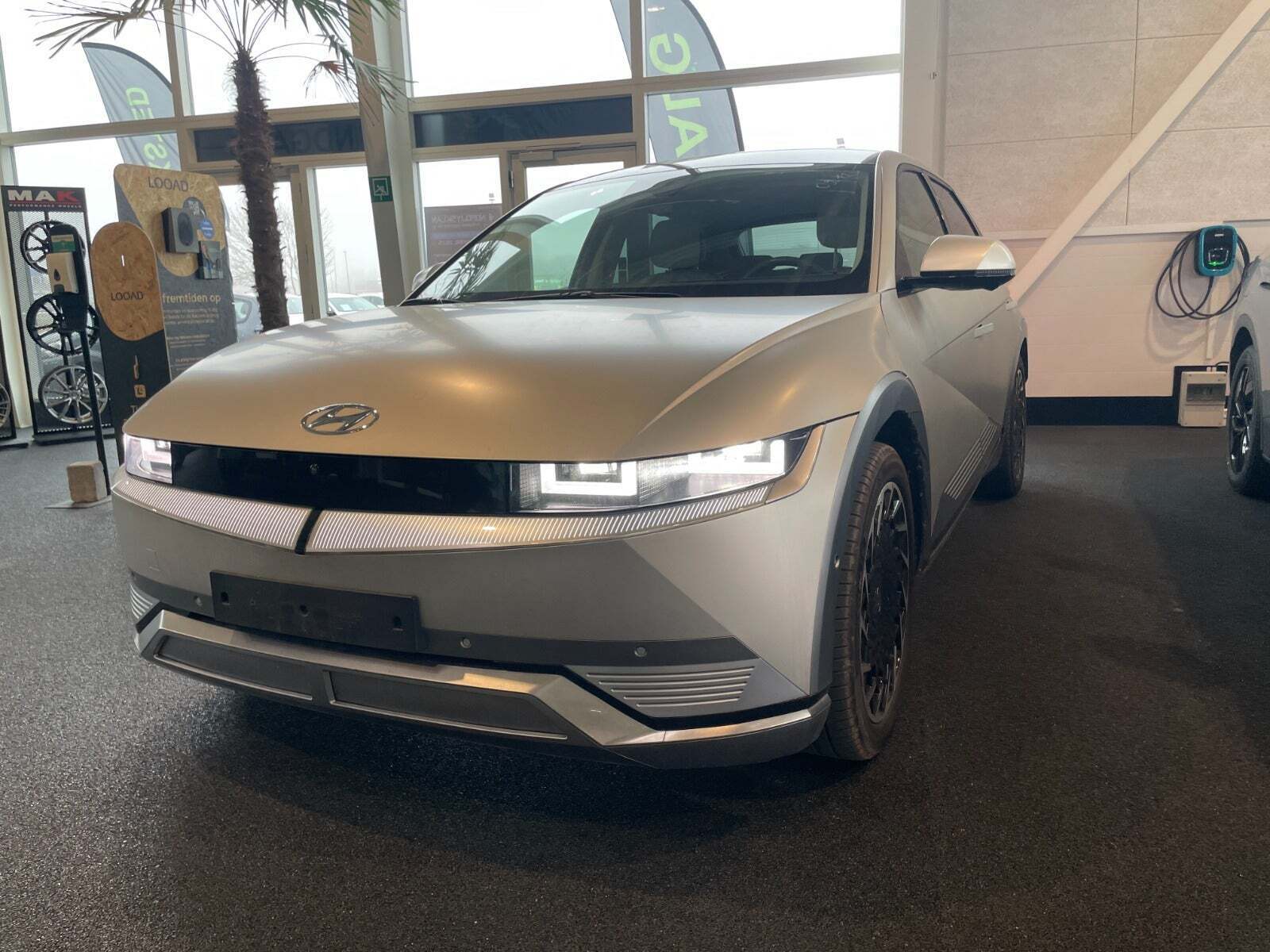 Gul Hyundai Ioniq 5 fra 2022