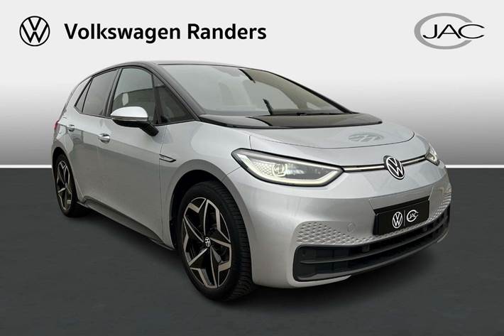 Sølv VW ID.3 fra 2021 set udefra