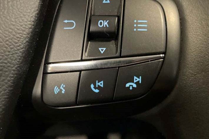 Rød Ford Kuga fra 2021