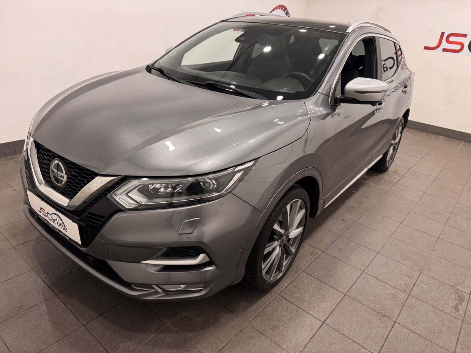 Grå Nissan Qashqai fra 2019 set udefra