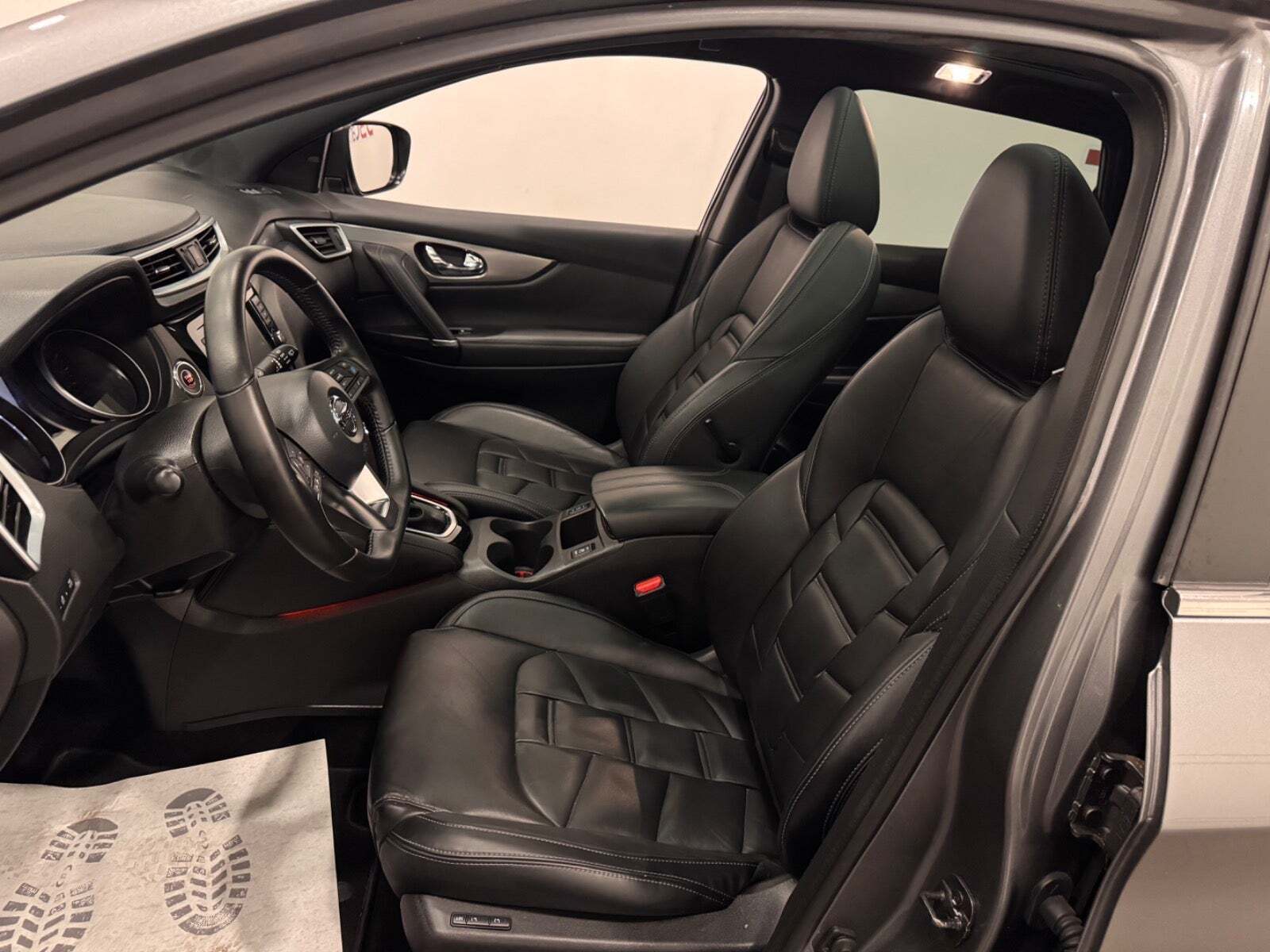 Grå Nissan Qashqai fra 2019