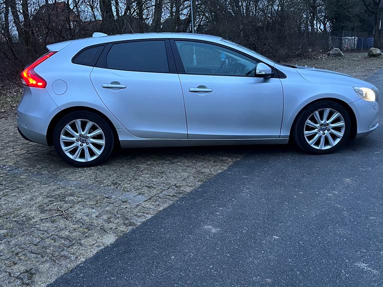 Volvo V40 1,6 D2