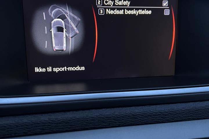 Grå Volvo V40 fra 2012