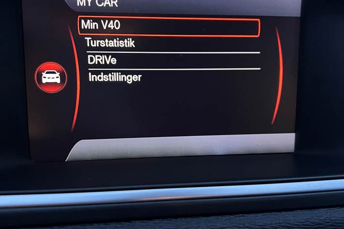Grå Volvo V40 fra 2012