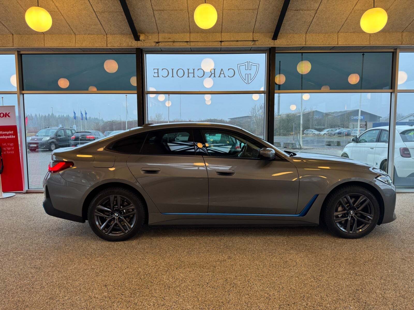 Grå BMW i4 fra 2022