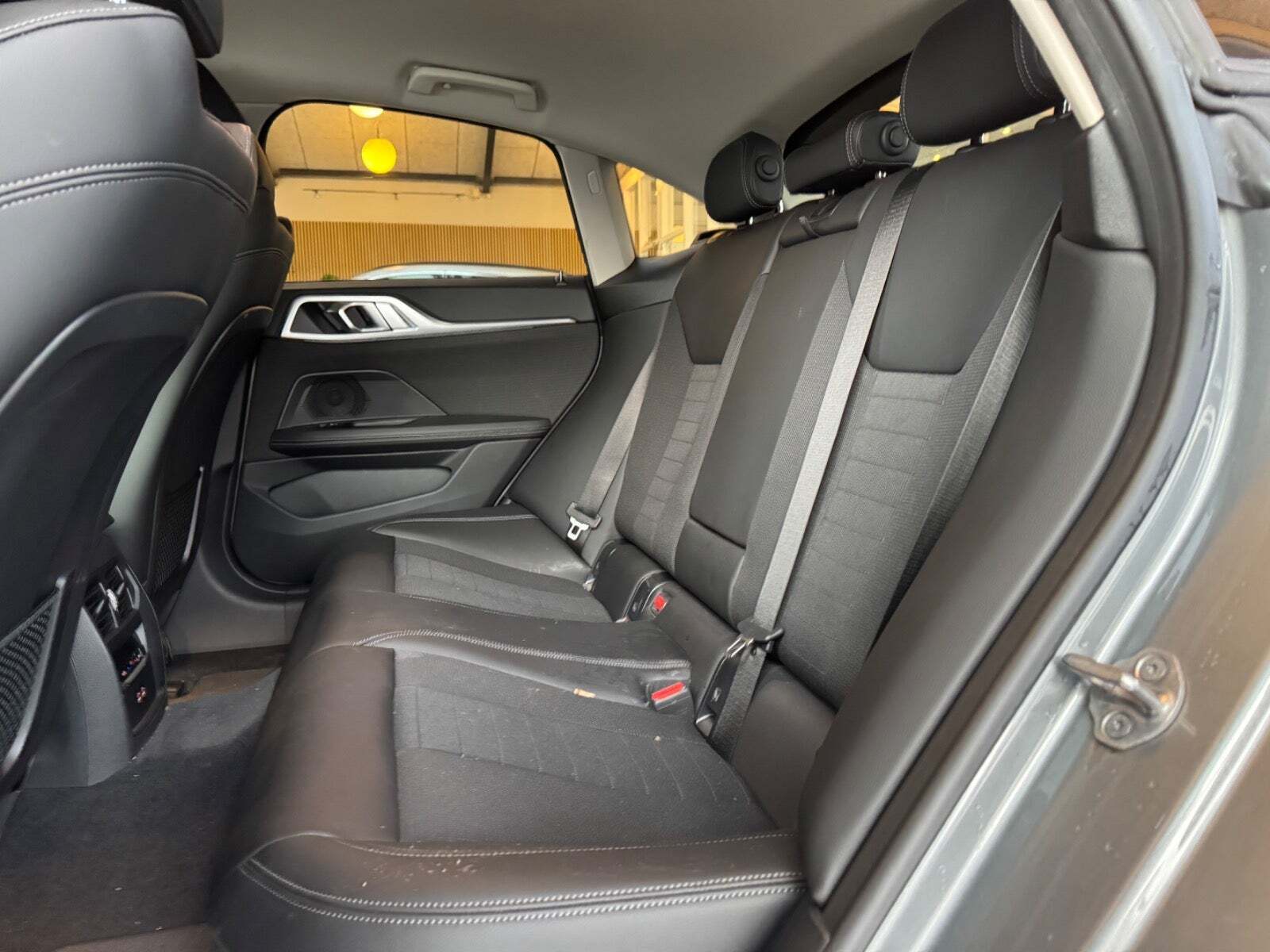 Grå BMW i4 fra 2022