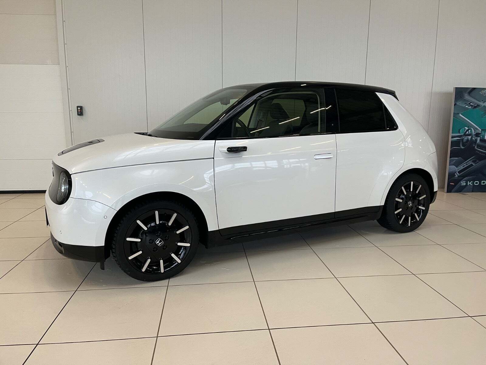 Honda e