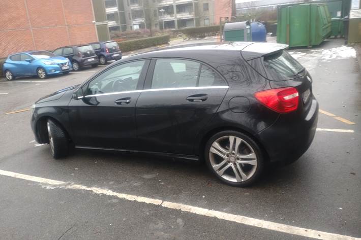 Sort Mercedes A-Klasse fra 2012