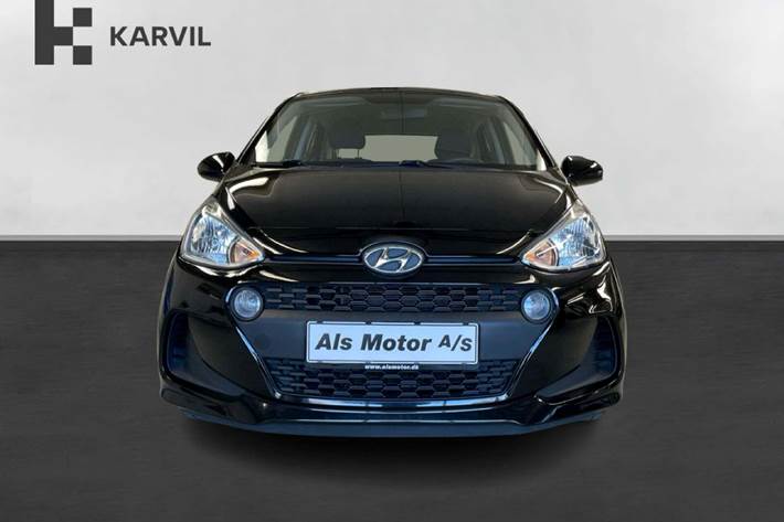 Beige Hyundai i10 fra 2019
