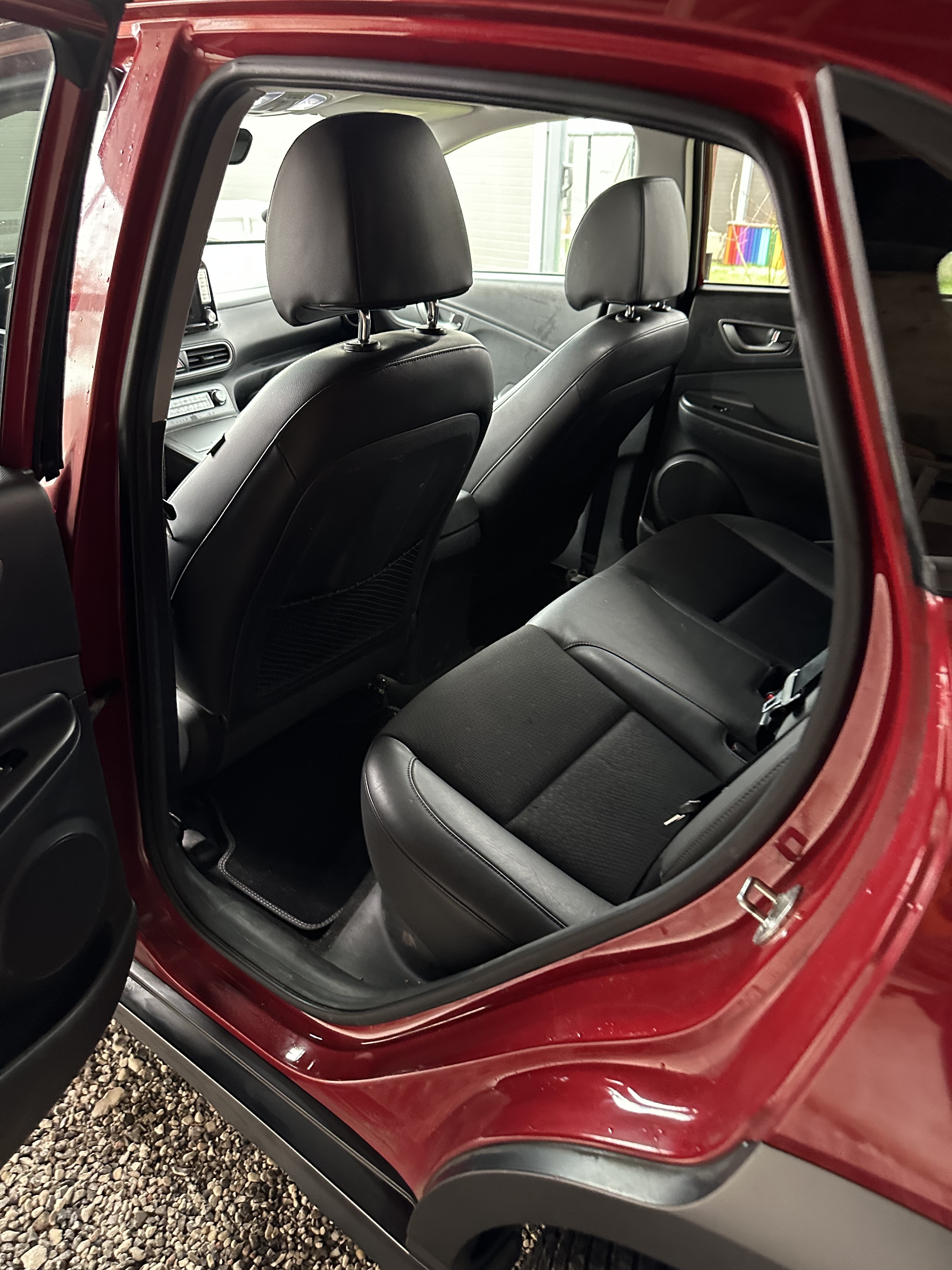 Rød Hyundai Kona fra 2019