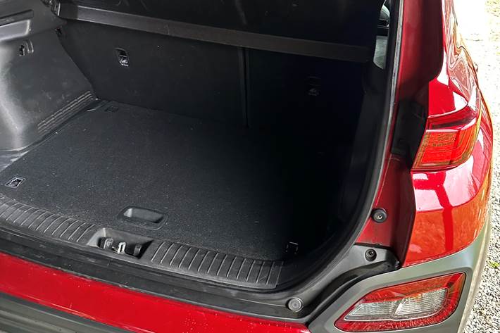 Rød Hyundai Kona fra 2019