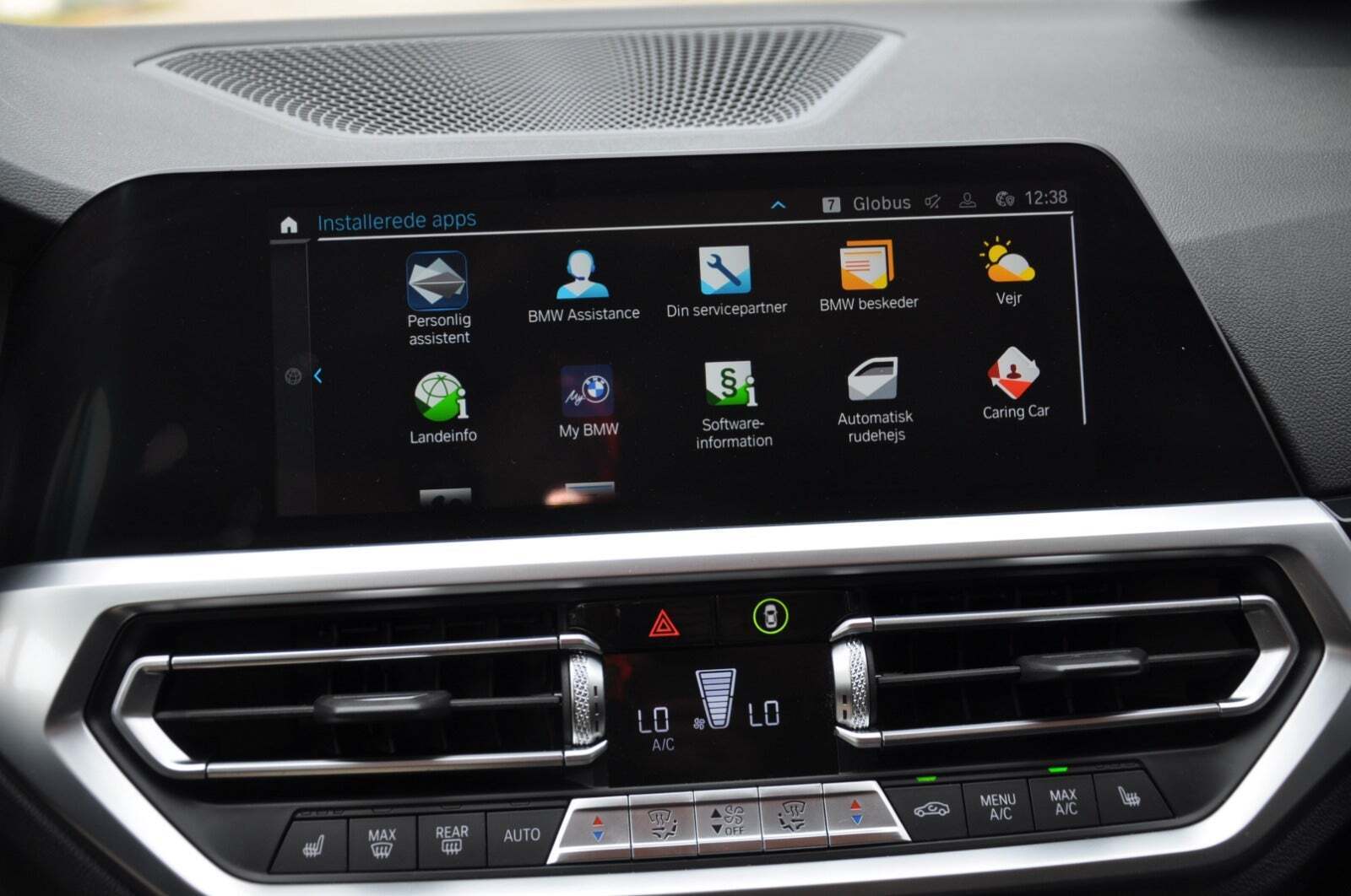 Sort BMW 320d fra 2021