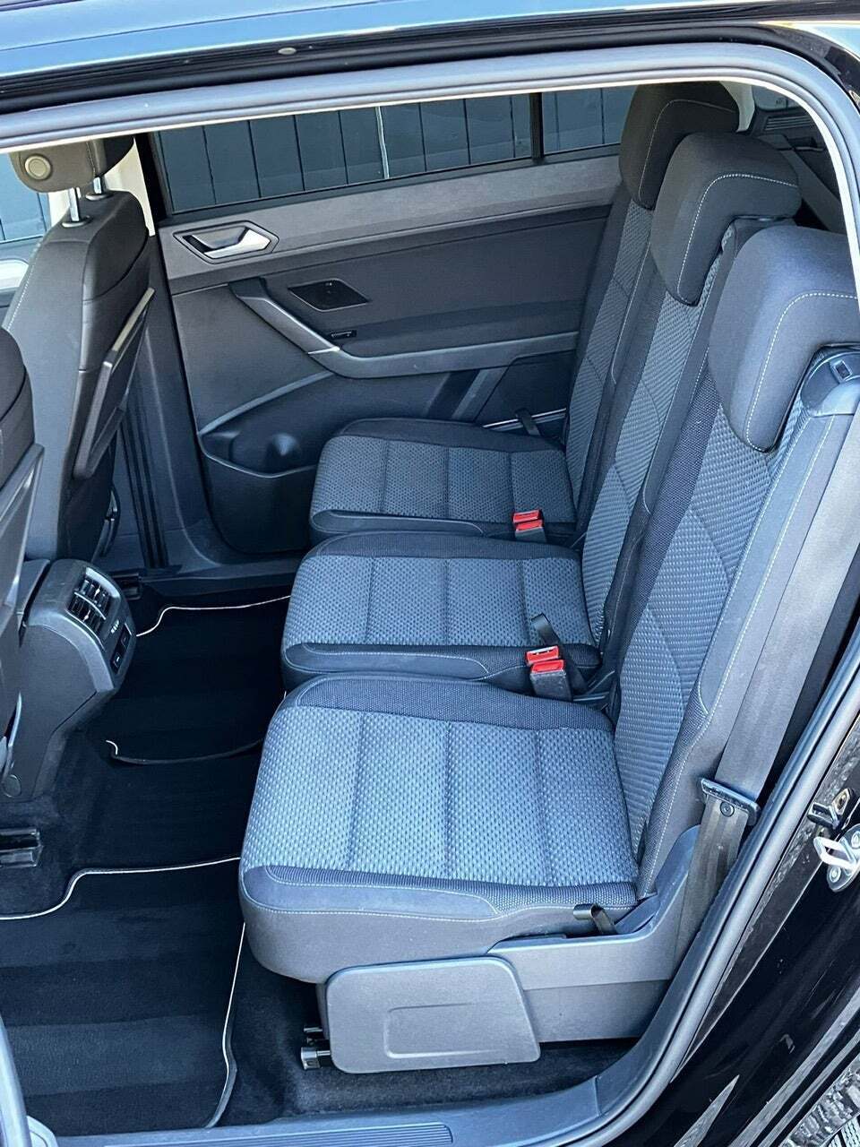 Sort VW Touran fra 2020