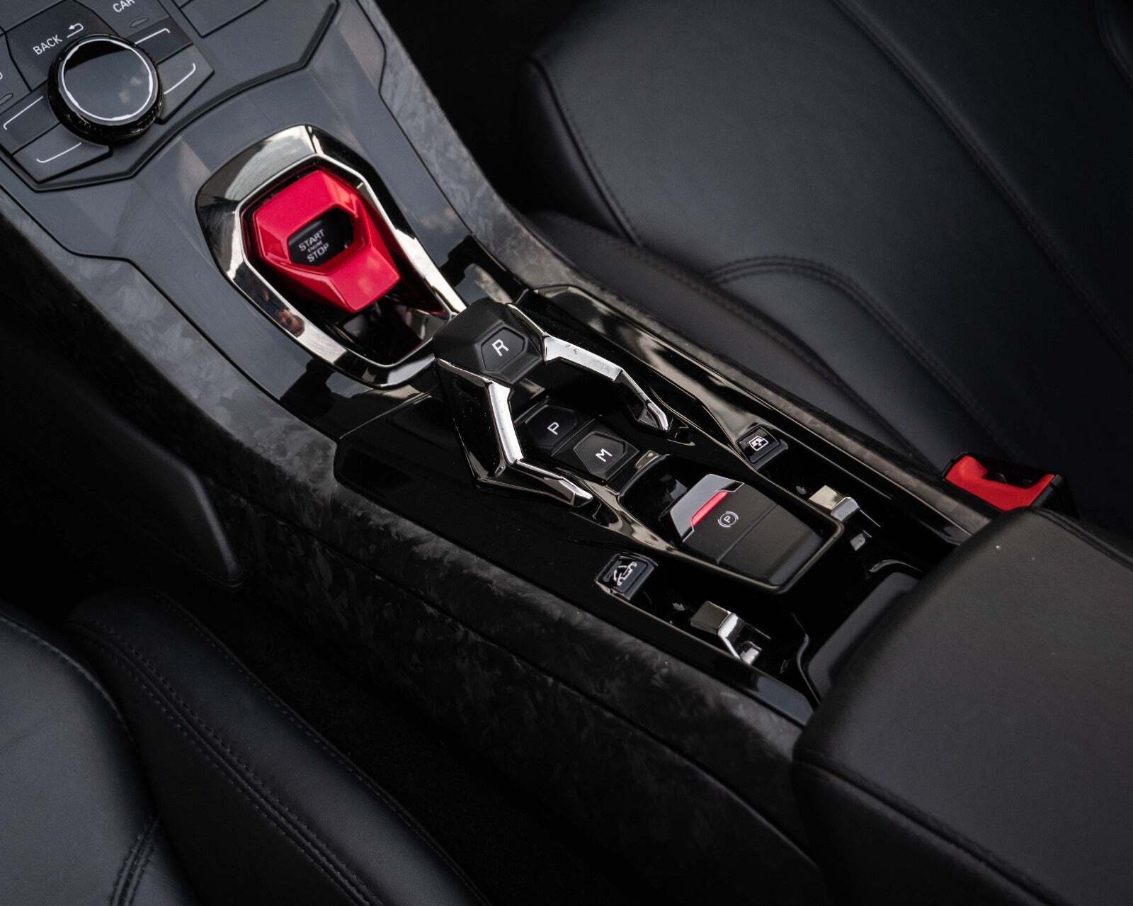 Sort Lamborghini Huracan fra 2017