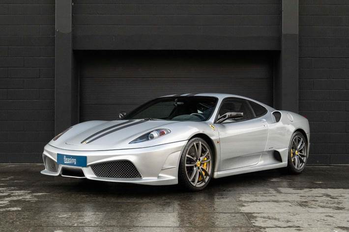 Sølv Ferrari 430 Scuderia fra 2008