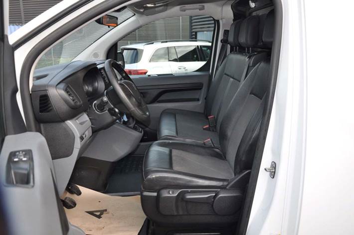 Hvid Peugeot Expert fra 2020