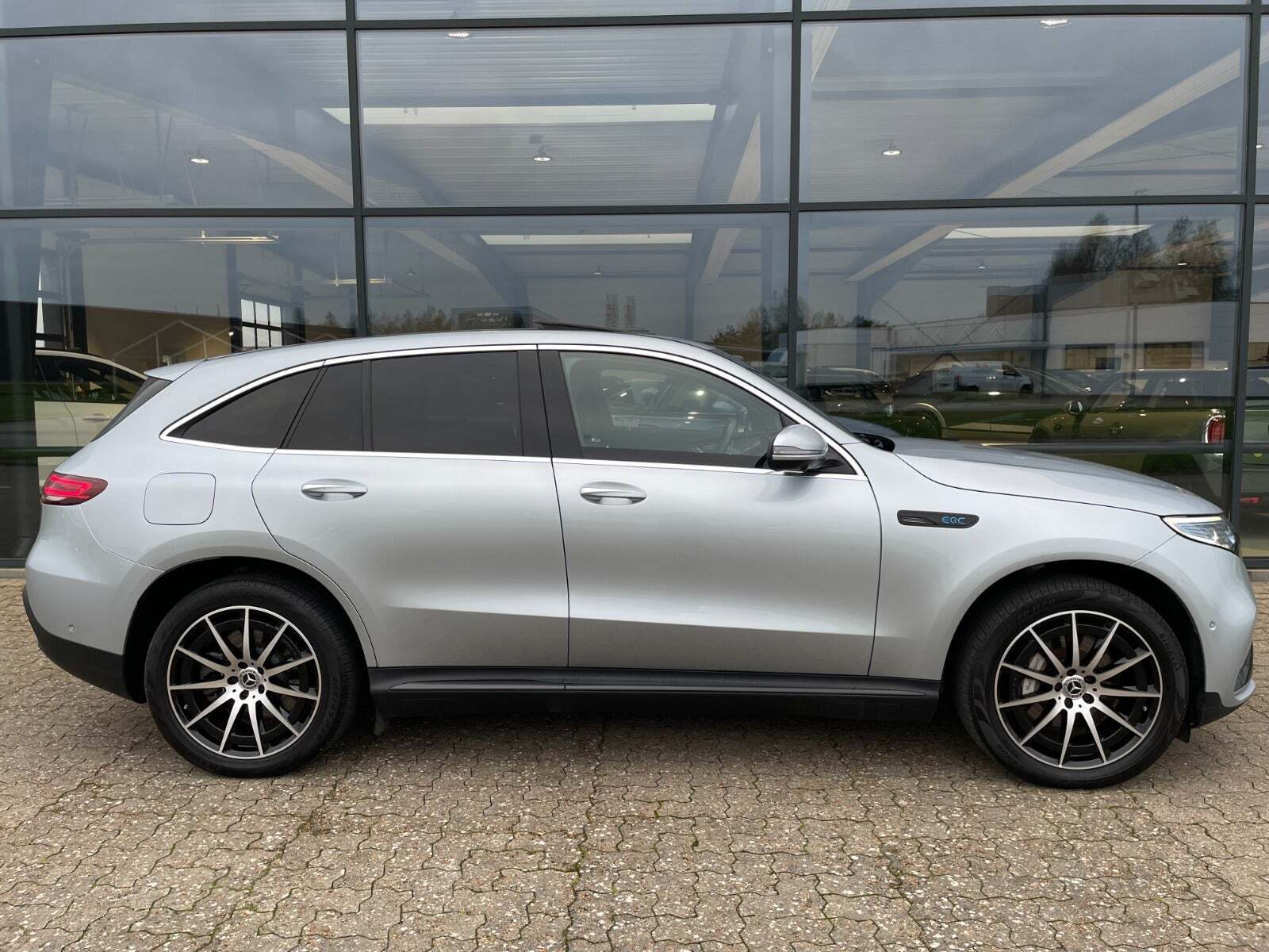 Mercedes EQC400