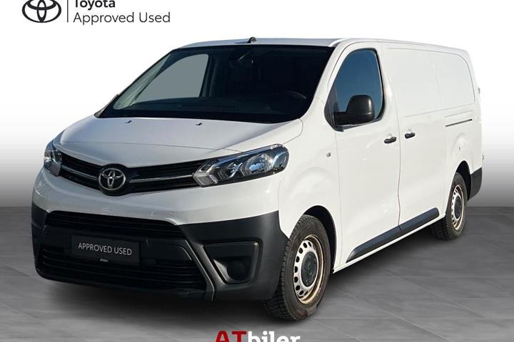 Hvid Toyota ProAce fra 2020 set udefra