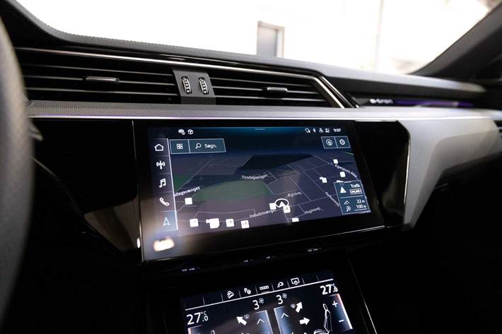 Sort Audi Q8 e-tron fra 2024